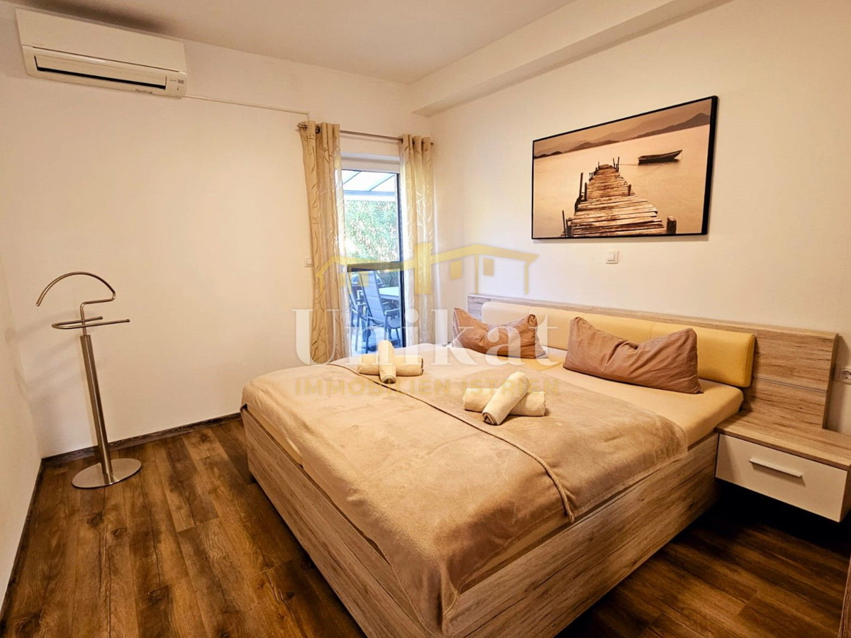 Stanovanje z lastnim bazenom - 2 spalnici